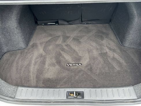 Used 2025 Nissan Versa SV FWD image 30