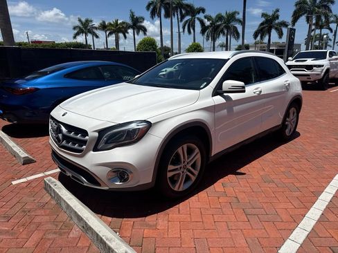 Used 2020 Mercedes-Benz GLA 250 4MATIC image 2