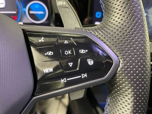 Used 2023 Volkswagen Golf R image 9