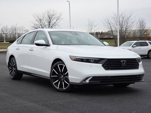 New 2025 Honda Accord Touring image 2