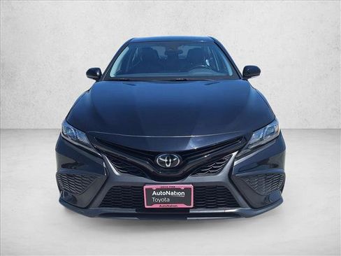 Used 2024 Toyota Camry SE FWD image 2