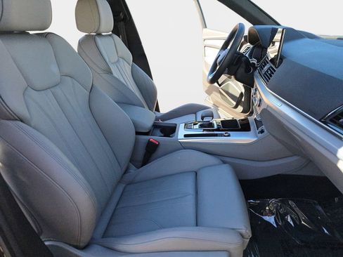 Used 2025 Audi Q5 2.0T Premium Plus w/ Premium Plus Package image 10