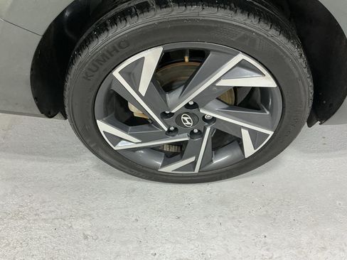 Certified 2025 Hyundai Elantra Sport FWD image 5