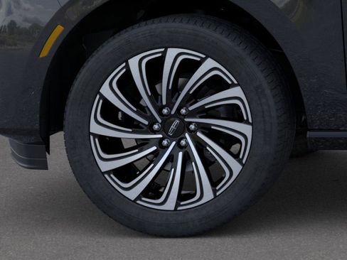 New 2025 Lincoln Navigator L Black Label image 19