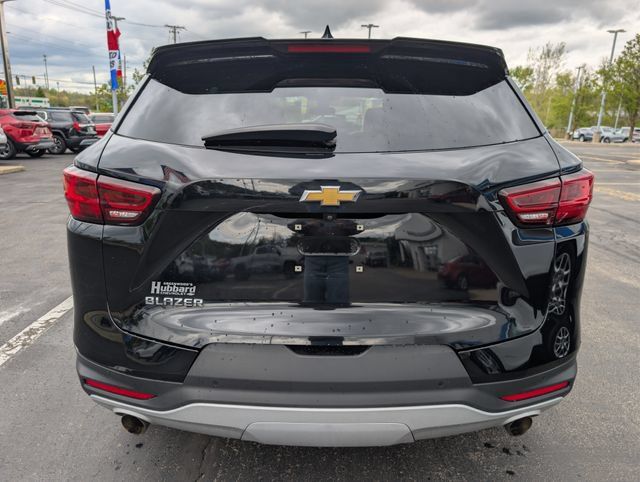Used 2023 Chevrolet Blazer LT w/ Driver Confidence Package FWD image 4
