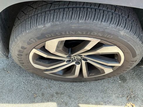 Used 2021 Volkswagen Atlas SEL Premium image 14