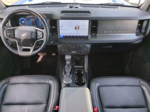 Used 2025 Ford Bronco Badlands image 15
