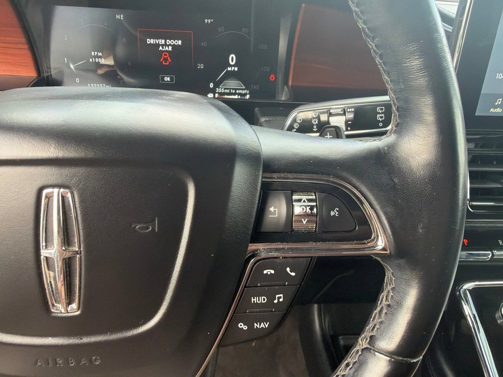 Used 2021 Lincoln Navigator L Reserve AWD/4WD image 21