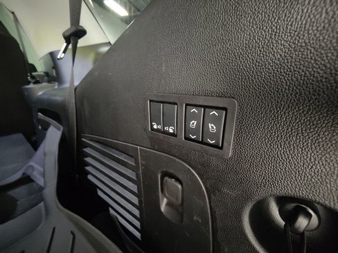 Used 2020 Cadillac Escalade Premium Luxury w/ Escalade Sport Edition image 9