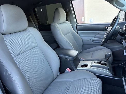 Used 2012 Toyota Tacoma PreRunner w/ TRD Sport Pkg image 15