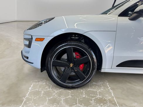 Used 2018 Porsche Macan Turbo w/ Premium Package Plus AWD/4WD image 14