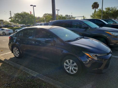 Used 2021 Toyota Corolla LE image 6