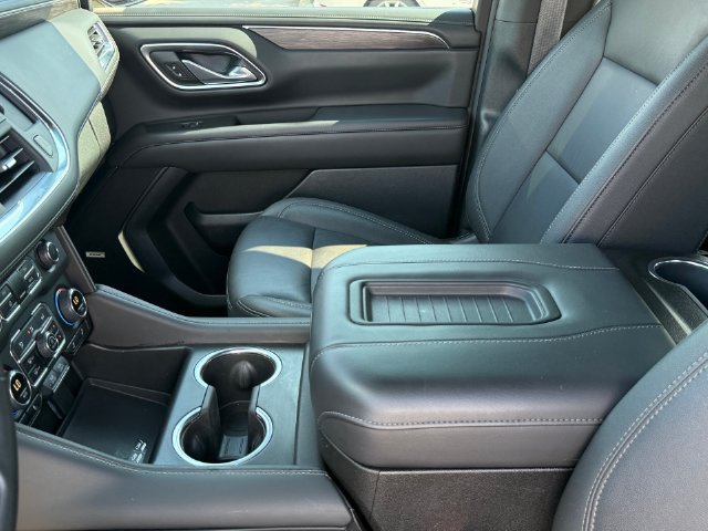 Used 2024 Chevrolet Tahoe LT w/ LT Signature Plus Package RWD image 12