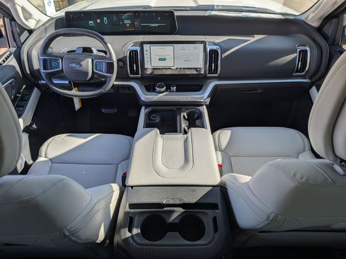 New 2026 Ford Expedition Max Platinum w/ Driver's Package image 10