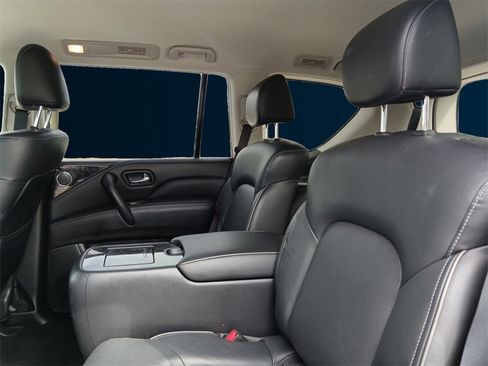 Used 2024 INFINITI QX80 Luxe image 16