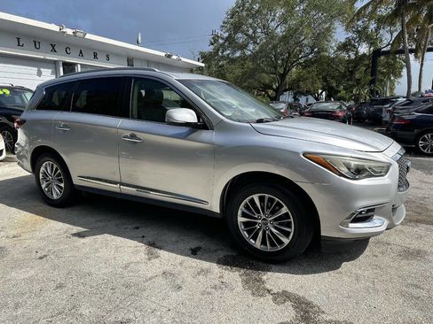 Used 2017 INFINITI QX60 Luxe w/ Premium Package AWD/4WD image 6