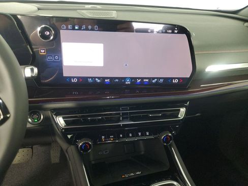 New 2026 Chevrolet Traverse RS image 16