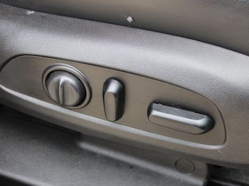 Used 2019 Chevrolet Traverse LT w/ LT Premium Package FWD image 40