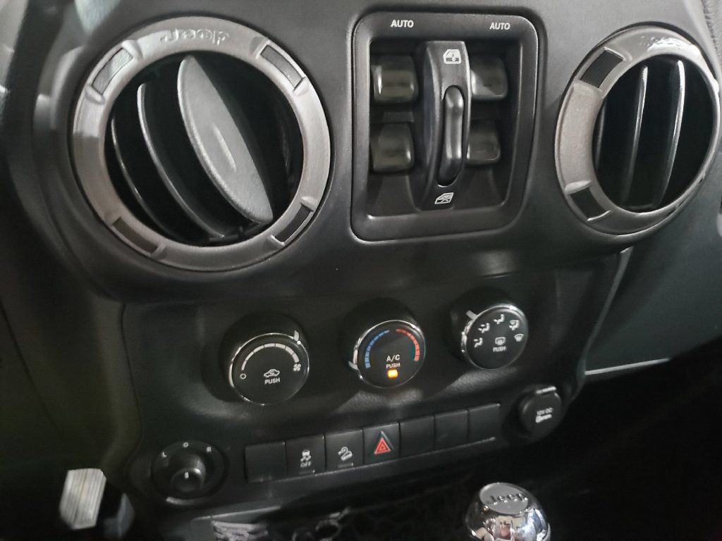 Used 2016 Jeep Wrangler Unlimited Sport w/ Quick Order Package 24S AWD/4WD image 30