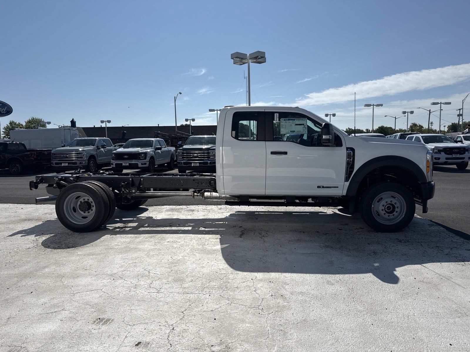 New 2026 Ford F550 4x4 SuperCab Super Duty image 2