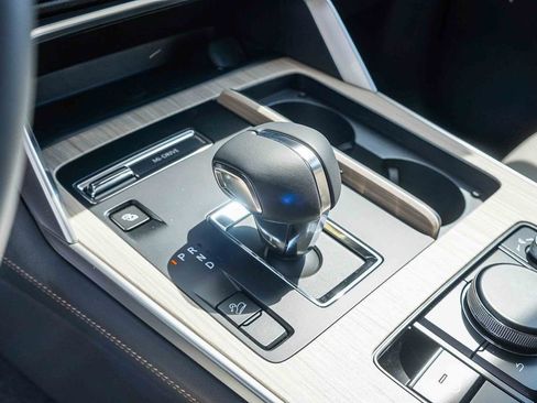 New 2025 MAZDA CX-70 Plug-In Hybrid w/ Premium Pkg image 22