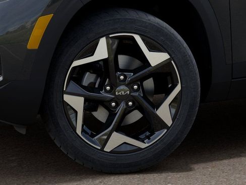 New 2026 Kia Seltos EX FWD image 9