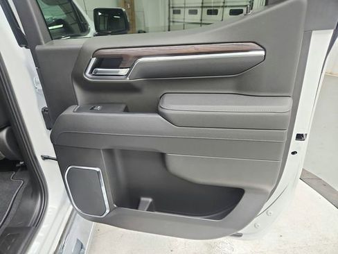 New 2026 GMC Sierra 1500 SLT w/ SLT Premium Plus Package image 43