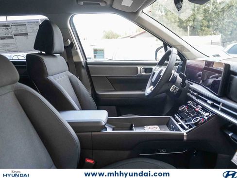 New 2026 Hyundai Santa Fe SE FWD image 17