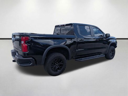 Used 2023 Chevrolet Silverado 1500 ZR2 w/ Technology Package AWD/4WD image 4
