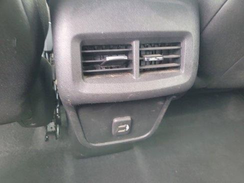 Used 2022 Chevrolet Equinox LT image 12