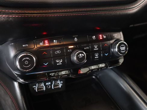 Used 2021 Dodge Durango R/T w/ Blacktop Package image 8