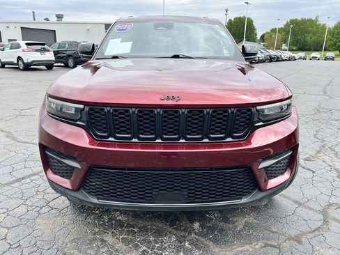 Used 2022 Jeep Grand Cherokee Altitude AWD/4WD image 39