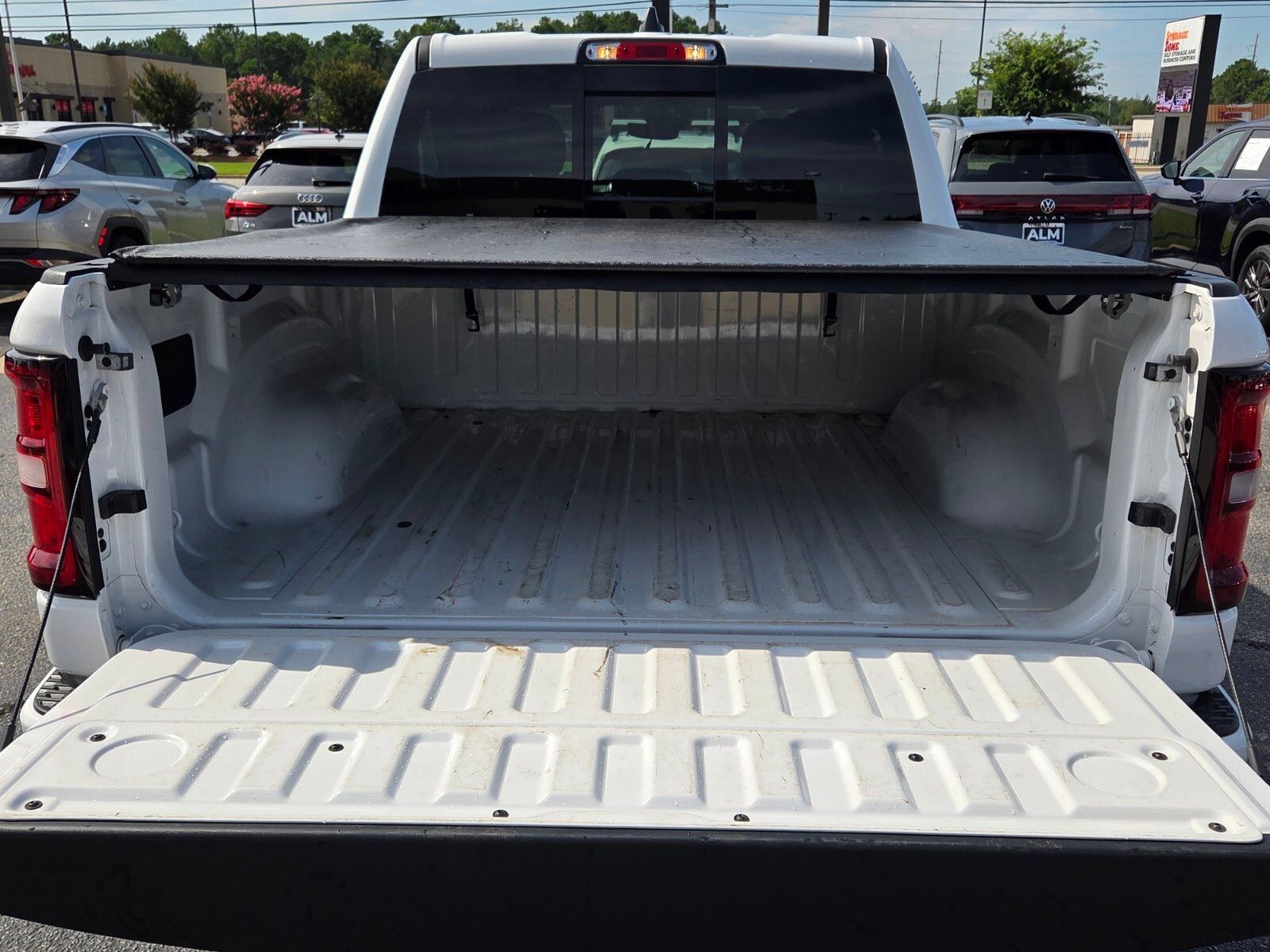 Used 2025 RAM 1500 Big Horn AWD/4WD image 13