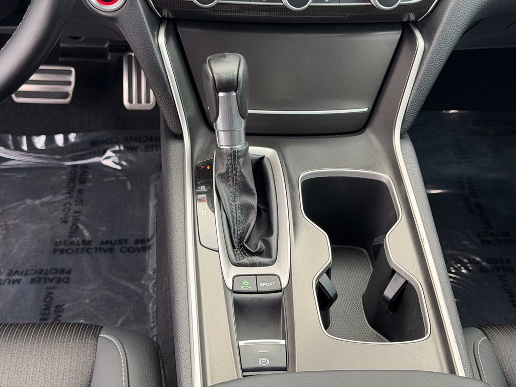 Used 2018 Honda Accord Sport image 16