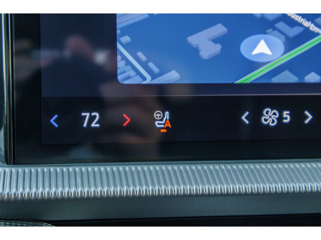 Used 2025 Ford Explorer ST-Line AWD/4WD image 27