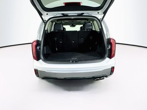 Used 2025 Kia Telluride S FWD image 31