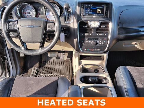 Used 2016 Chrysler Town & Country Limited w/ Trailer Tow Group image 23