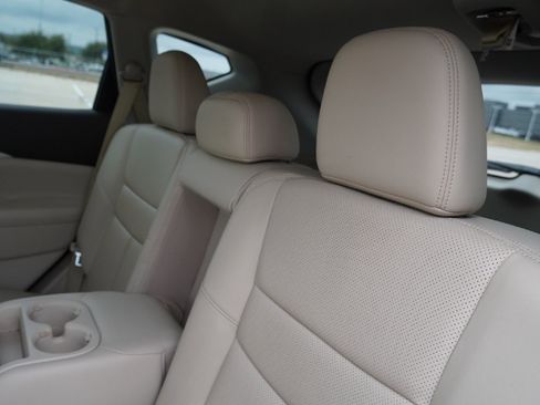 Used 2017 Nissan Murano Platinum image 31