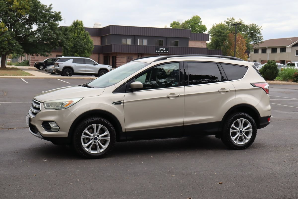 Used 2017 Ford Escape SE w/ SE Leather Comfort Package AWD/4WD image 10