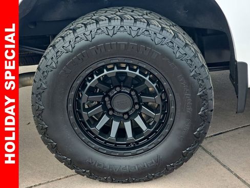 Used 2025 Chevrolet Silverado 1500 LT w/ Safety Package image 38