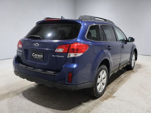 Used 2011 Subaru Outback 2.5i Limited image 7