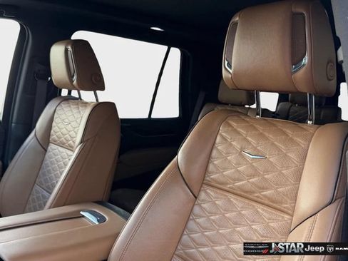 Used 2024 Cadillac Escalade Sport w/ Touring Package AWD/4WD image 15