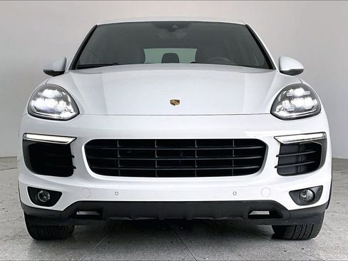 Used 2016 Porsche Cayenne AWD/4WD image 3