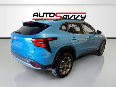 Used 2026 Chevrolet Trax LT FWD image 7
