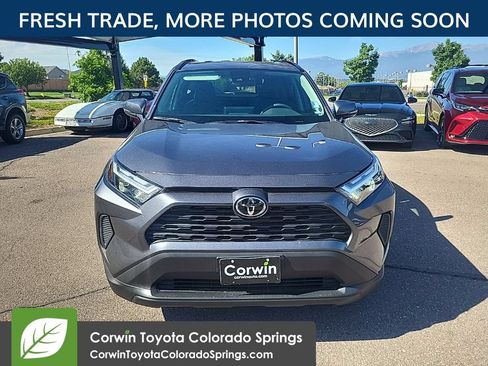 Used 2025 Toyota RAV4 XLE AWD/4WD image 2