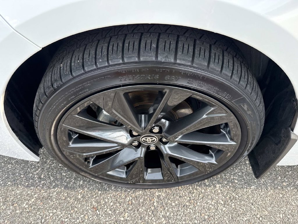 Used 2026 Toyota Corolla SE FWD image 11