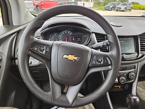 Used 2020 Chevrolet Trax LS w/ Tint and Cruise Package FWD image 12