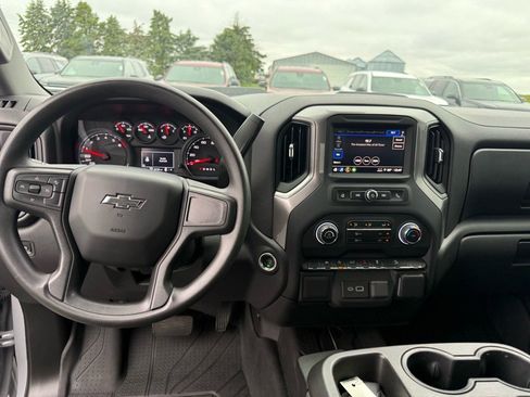 Used 2024 Chevrolet Silverado 1500 Custom Trail Boss w/ Turbomax Blackout Package image 17