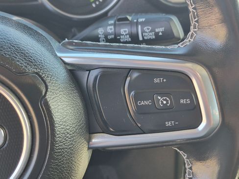 Used 2023 Jeep Wrangler Unlimited Sahara w/ Cold Weather Group AWD/4WD image 19