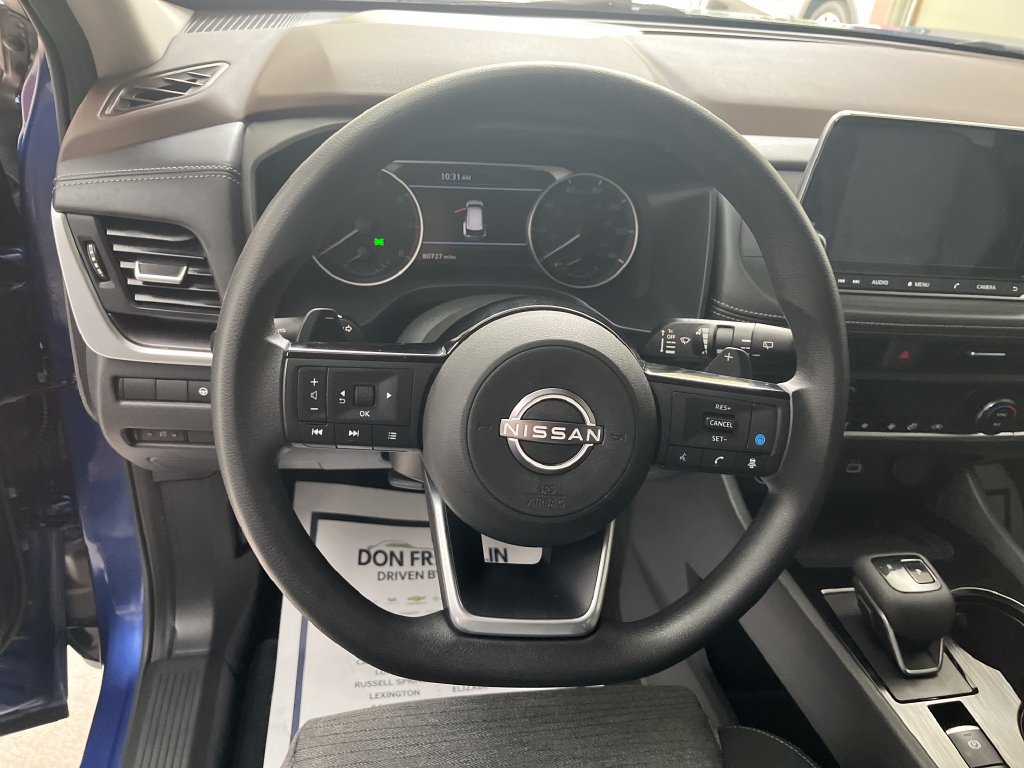 Used 2023 Nissan Rogue SV AWD/4WD image 16